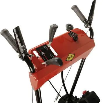 Снегоуборщик бензиновый DDE ST6561L (двиг-ль Loncin 6,5 л.с, 24'', 5 вперёд/2 назад, 14" колёса, управление выбросом на панели)